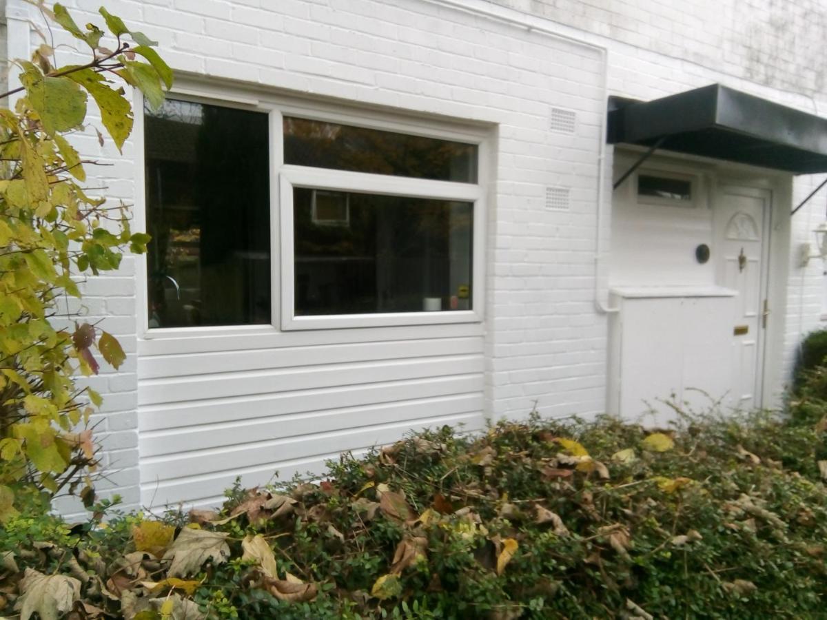 Hampton House Hotell Northampton Exteriör bild